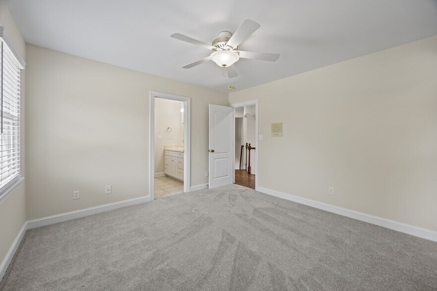 Building Photo - 5109 McCallum Mdws Dr