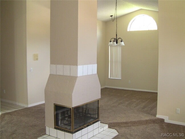 Building Photo - 205 N Entry Oaks Point