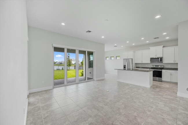 Building Photo - 14964 RedCove Pl