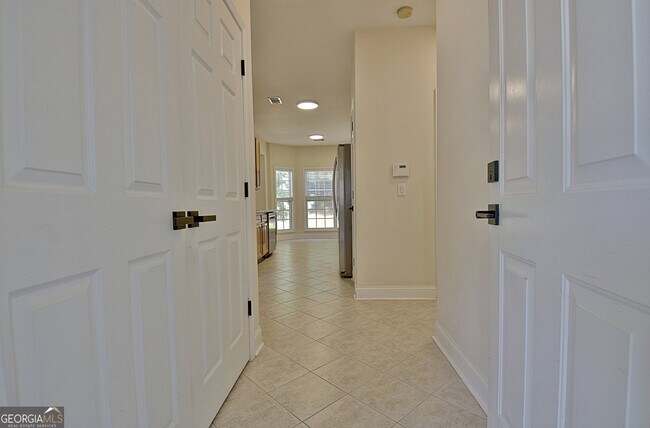 Building Photo - 110 Freeman Forest Dr