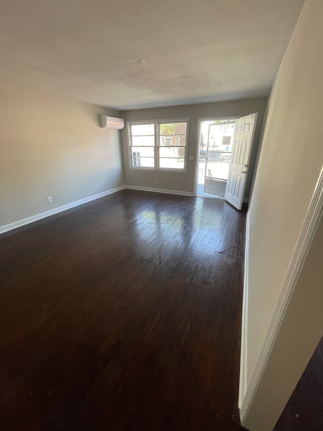 Building Photo - 316 N Parson St