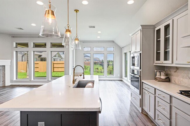 Building Photo - 7327 Camden Crestwood Way