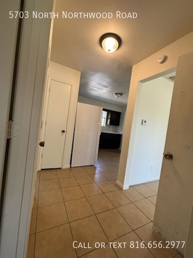 Building Photo - 5703 N Northwood Rd