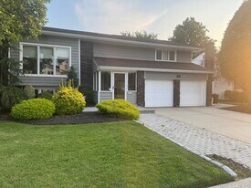 Building Photo - 14 Glenn Dr