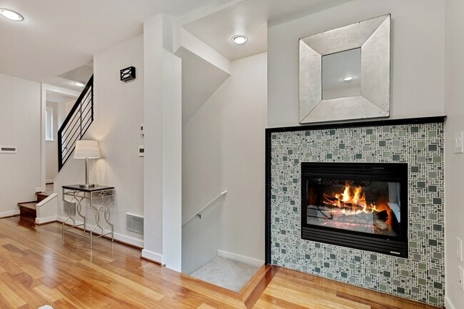 Building Photo - 1126 29th Ave S