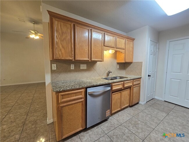 Building Photo - 5705 Mandalay Dr