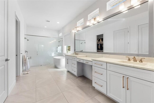 Building Photo - 11124 SW 38th Blvd