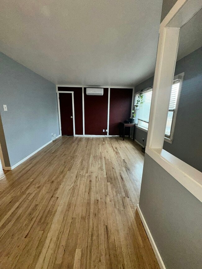 Building Photo - 99 S Lamar St