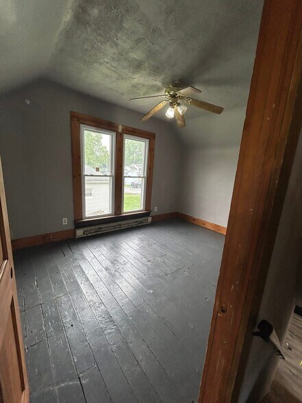 Upper Bedroom 3 - 408 S Range St