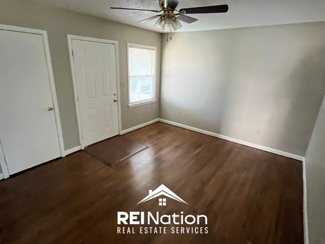 Building Photo - Charming 3BR/1.5BA Memphis Home | Hardwood Floors Throughout & Large Fenced Yard