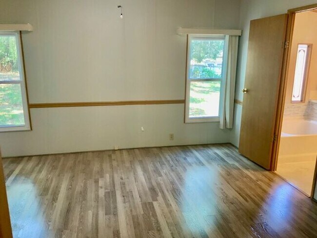 Building Photo - 2/2 Lady Lake Home