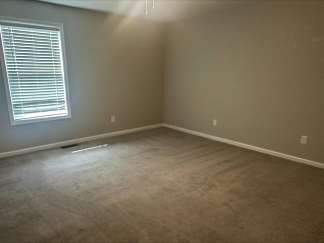 Building Photo - 2038 Dolly Dr