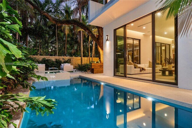 Building Photo - 2805 Freeman St