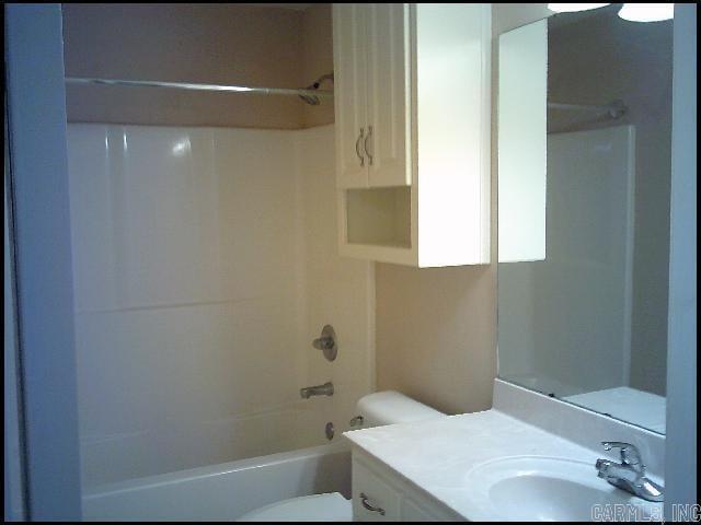 Building Photo - 100 Corbin Cir