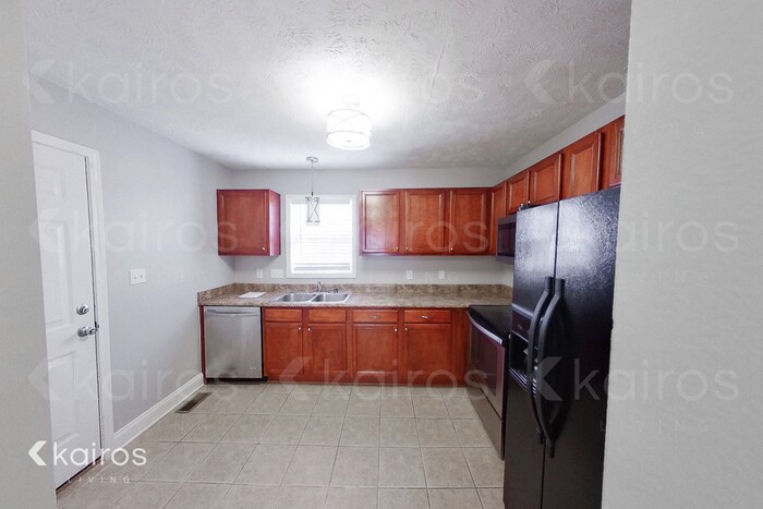 Building Photo - 1612 Silver Ridge Ct