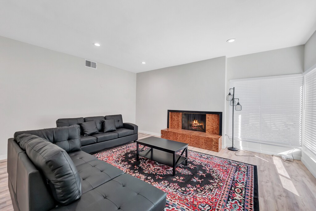 Building Photo - 19653 Valdez Dr