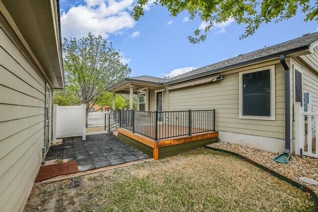 Building Photo - 1508 Rices Crossing Ln