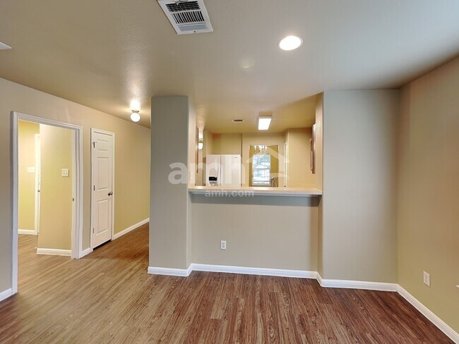 Building Photo - 3723 Holden Ct