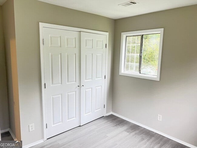 Building Photo - 1259 Pineglen Dr