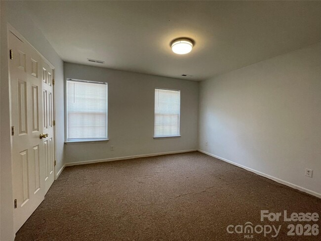 Building Photo - 5703 Erin Dr