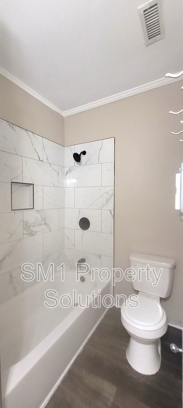 Building Photo - 501 Richardson Ave