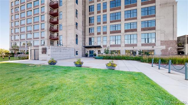 Building Photo - 2000 Little Raven St