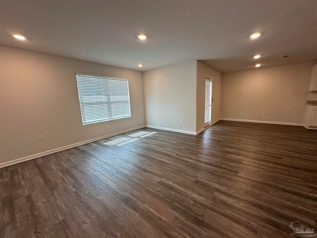 Building Photo - 4014 Whitetail Ln