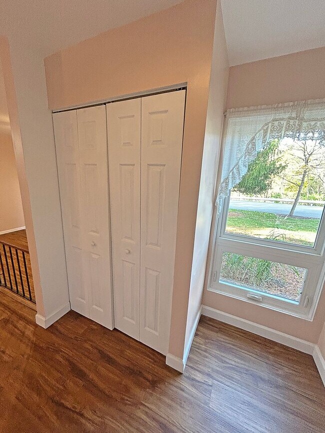 Building Photo - two bedroom two bath condo in Robinson Tow...