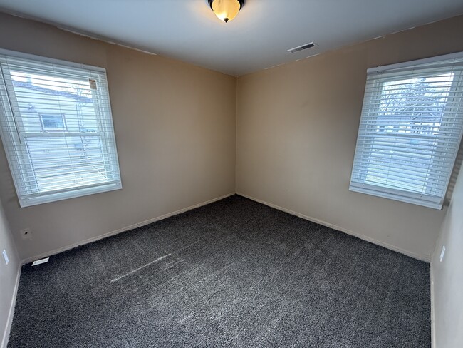 Building Photo - 25323 Fern St