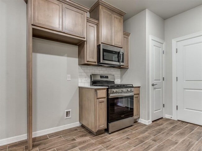 Building Photo - 12925 Willow Villas Dr