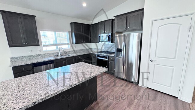 Building Photo - 10674 Appaloosa Ave