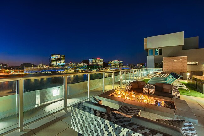 Building Photo - 420 N Scottsdale Rd
