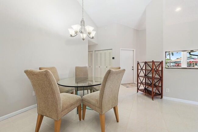 Building Photo - 9178 Beverly Ct