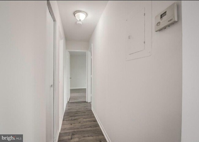 Building Photo - 11051 Camfield Ct