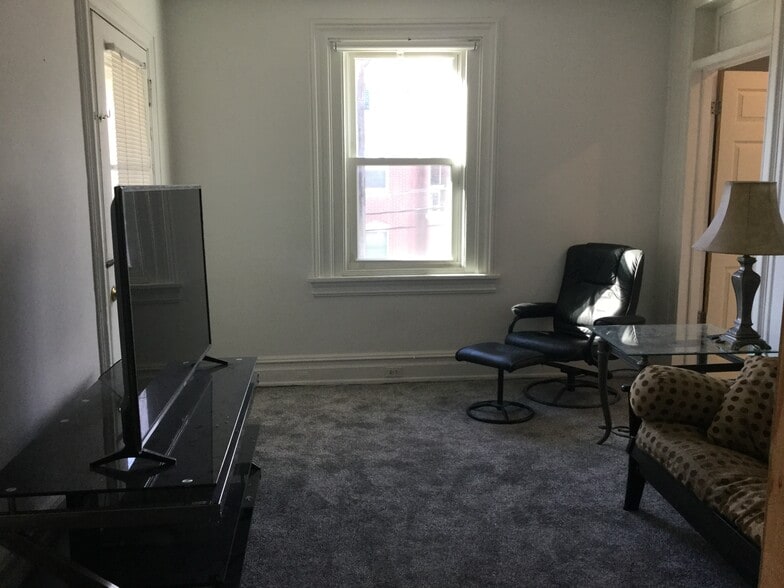 Living Room - 400 E 19th St
