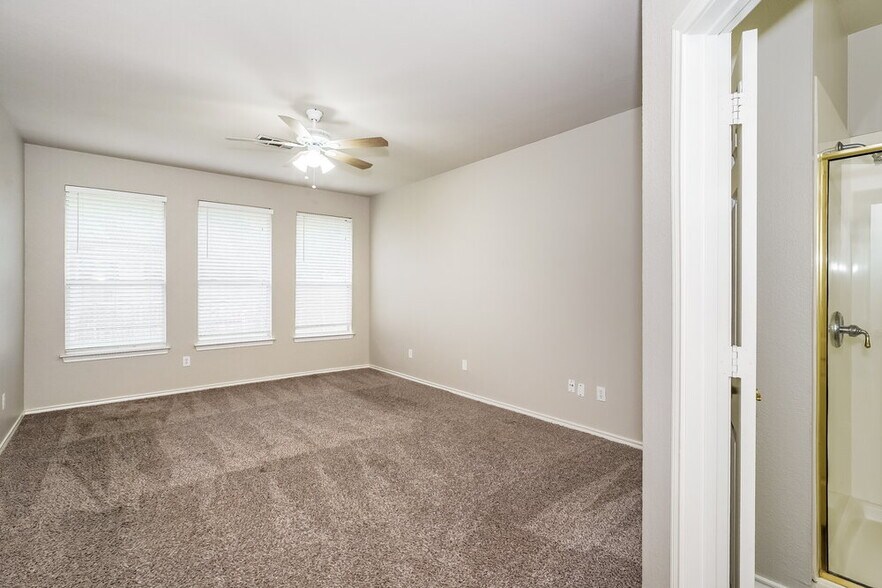 Building Photo - 6013 Portridge Dr