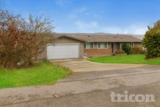 Building Photo - 8918 Erie Ave NW