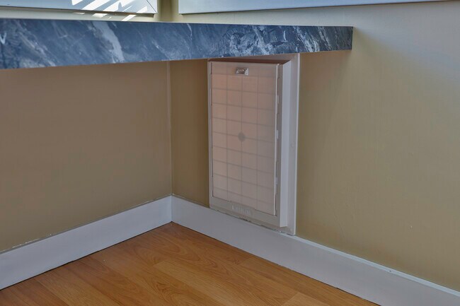 Dog door straight to backyard - 1020 E Garden Ave