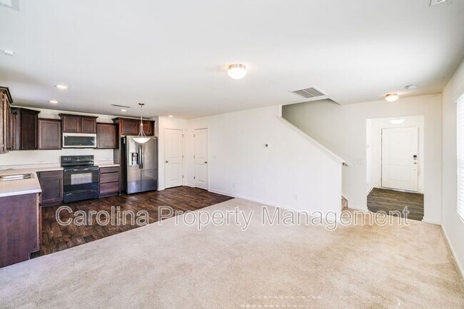 Building Photo - 12915 Hill Pine Rd