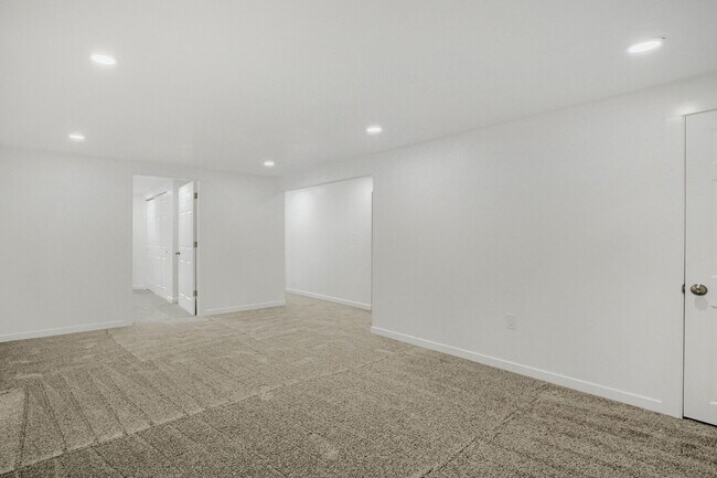 Building Photo - 375 Depew St