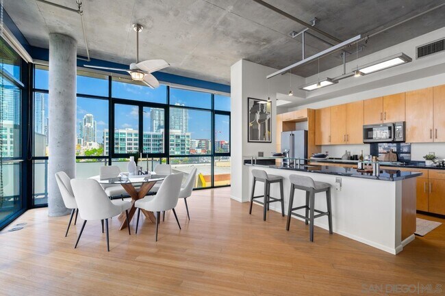 Building Photo - 527 Tenth Ave