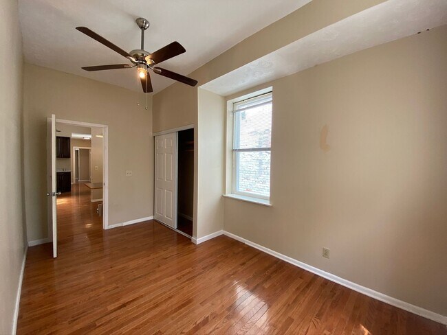 Building Photo - 55 Parker St