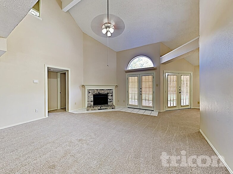 Building Photo - 1304 Farley Dr