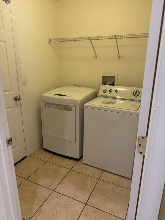 Building Photo - Beautiful Pool Home for Rent in Palm Coast