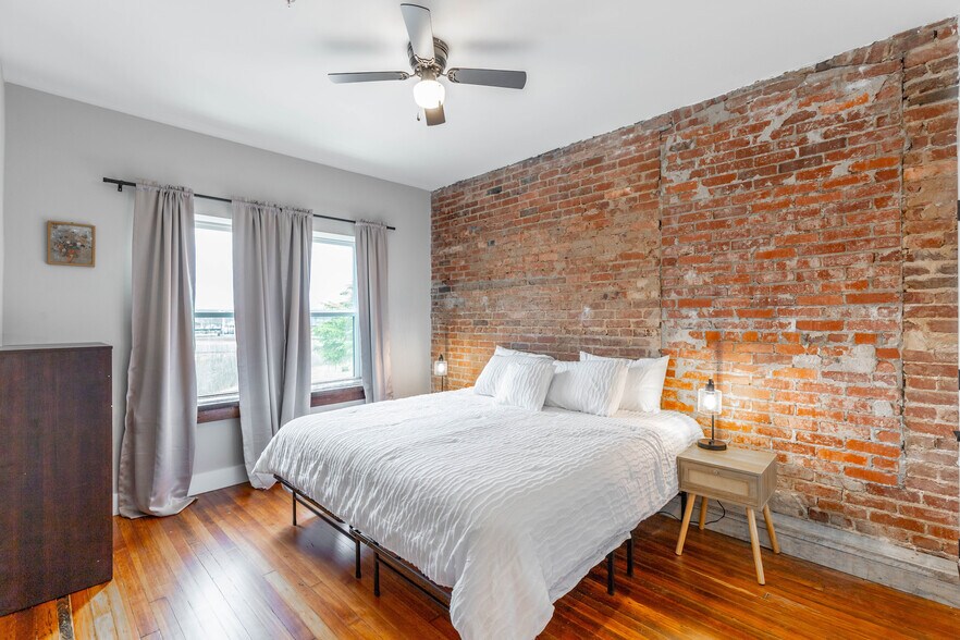 Building Photo - 1108 McCallie Ave