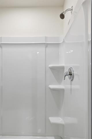 Building Photo - 2106 Mdw Pk Dr