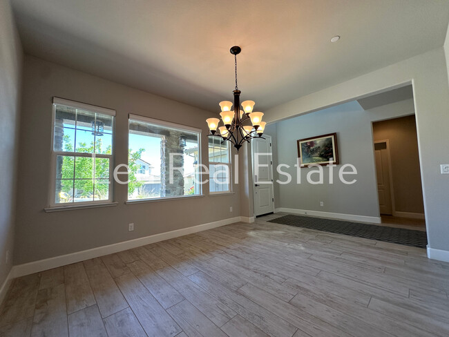 Building Photo - 5256 Florentino Lp