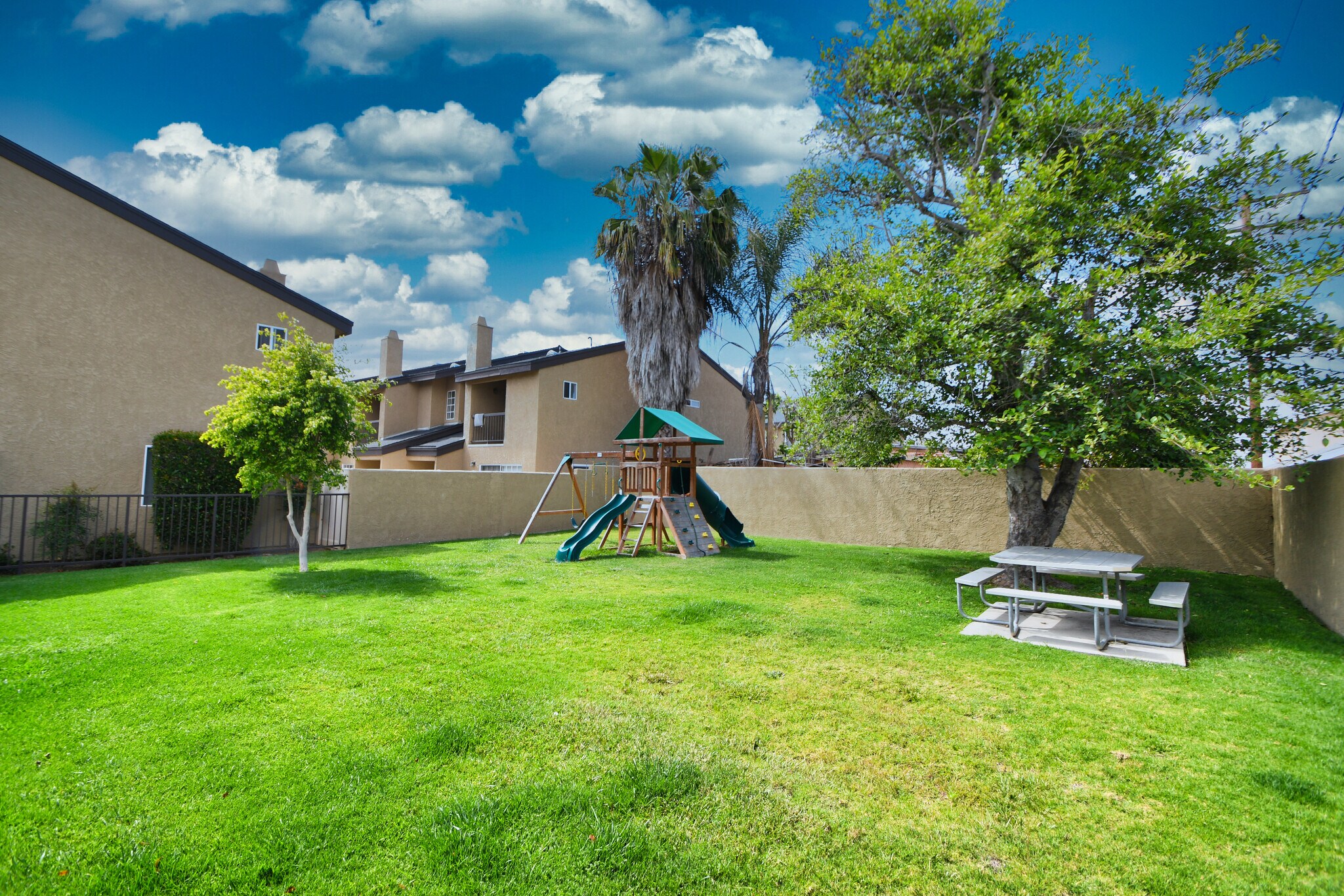 Building Photo - 1126 W 228th St