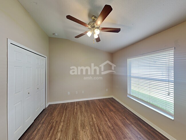 Building Photo - 25815 Crippen Dr