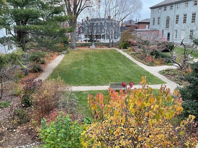 Building Photo - 26 Summer St